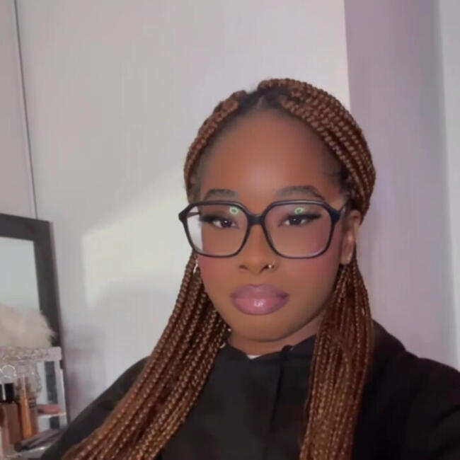 Babysitter in Baulne: Kezhya