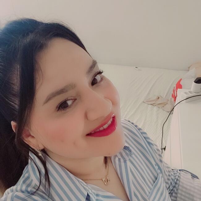 Babysitter in Zürich: Nidia Nohemy