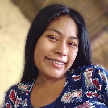 Babysitter in Santa Cruz: Rossely