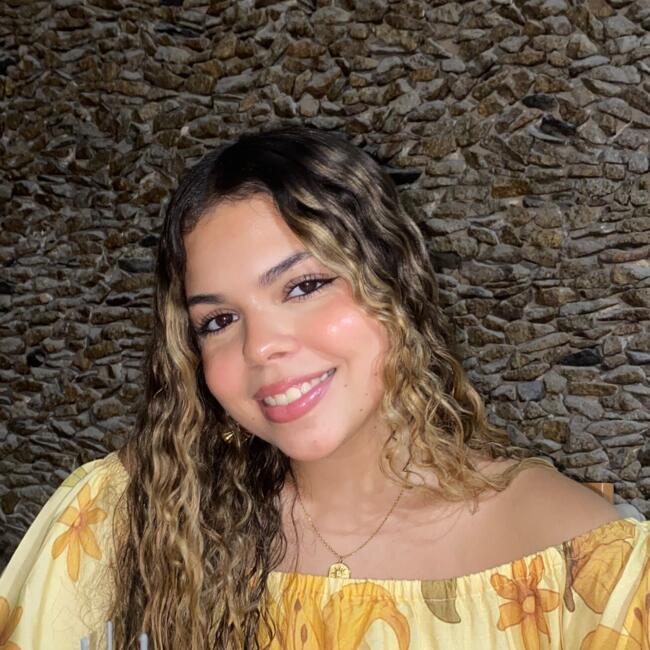 Babysitter in Fortaleza: Isadora