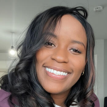 Canguro en Denia: Paula andrea