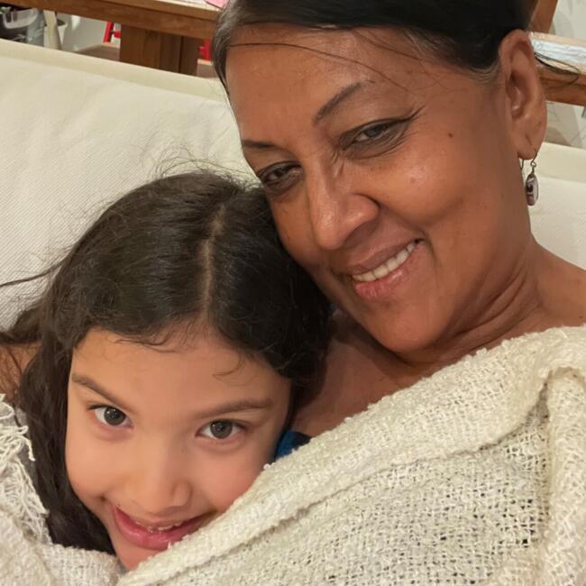 Babysitter in Singapore: Sush