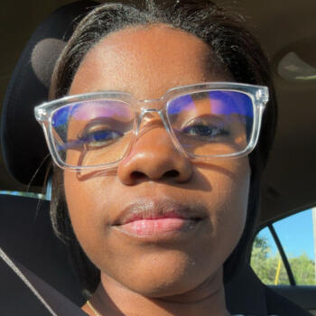 Babysitter in Kalamazoo: Cydney