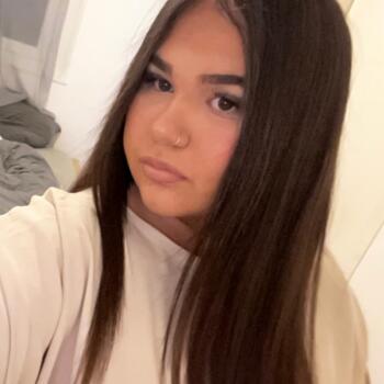 Babysitter in Cluses: Adela