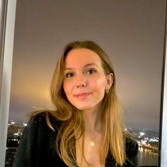 Babysitter in Courbevoie: Lucile