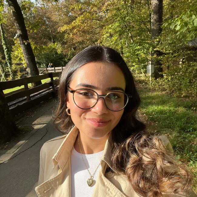 Babysitter in Esch-Sauer: Luana