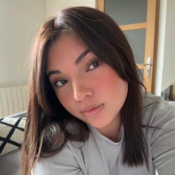 Babysitter in Wambrechies: Louise