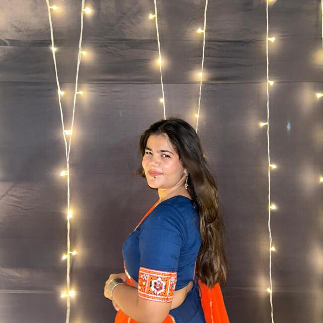 अहमदाबाद में बेबीसिटर: Henshi