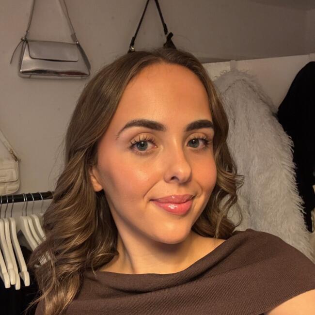 Babysitter in Cambridge: Jodie