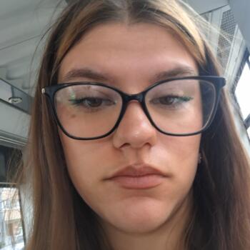 Babysitter in Bucharest: Maria