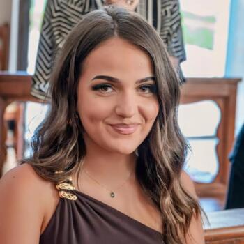 Babysitter in Oradea: Mayrina
