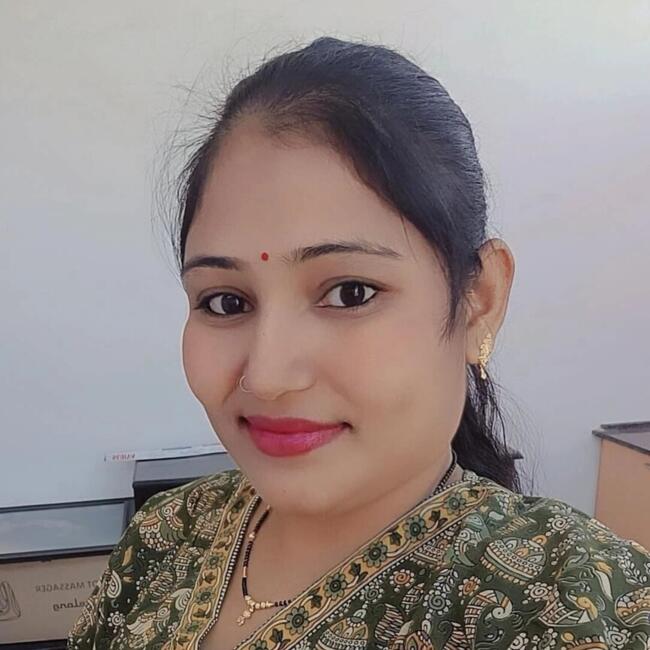 हैदराबाद में आया: Nomita das