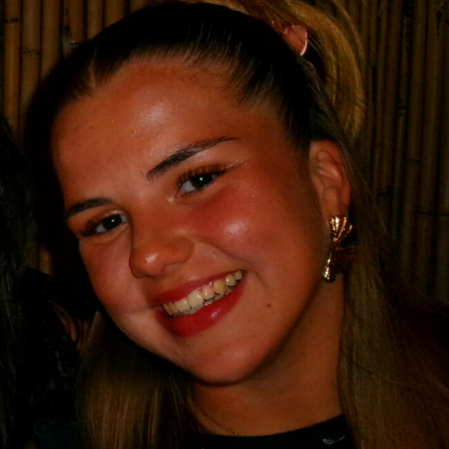 Babysitter in Cachan: Alice