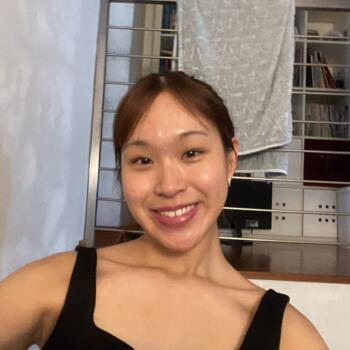 Babysitter in Singapore Island: Claire