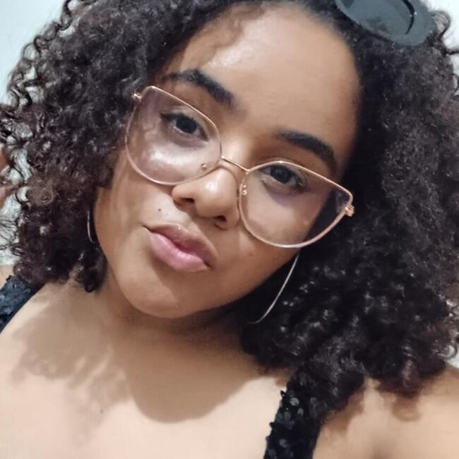 Babá em Eunápolis: Adriele