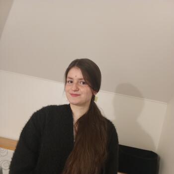 Babysitter in Coubron: Maryam