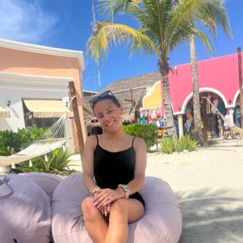 Babysitter in The Bronx: Katina