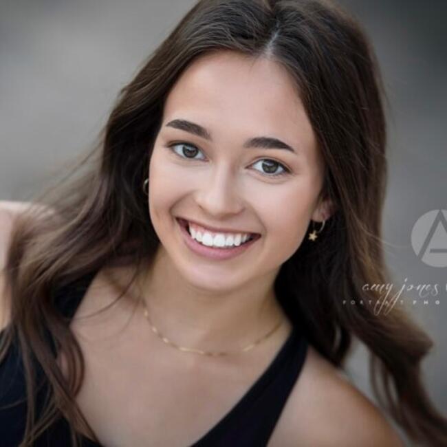 Babysitter in Fayetteville (Arkansas): Hope