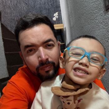 Δουλειά για babysitter στην περιοχή Ciudad Nezahualcoyotl: δουλειά φύλαξης παιδιών Andree