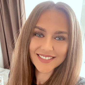 Babysitter in Għasri: Malou