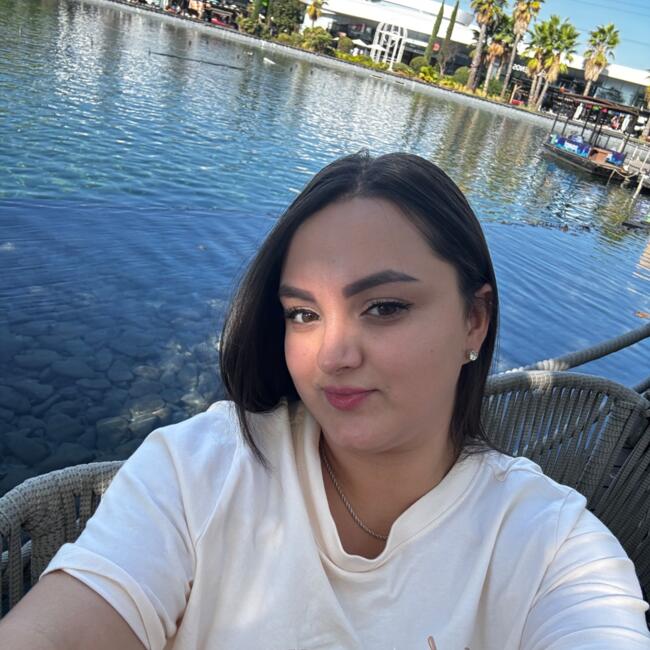 Niñera en El Parador de las Hortichuelas: Valentina