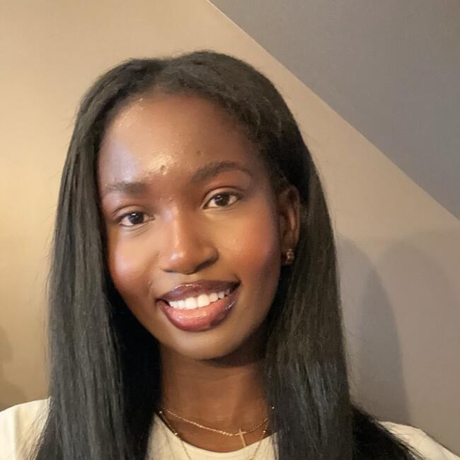 Babysitter in Salon-de-Provence: Ama