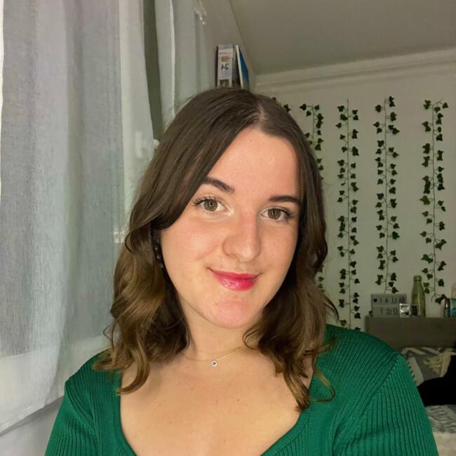 Babysitter in Méjannes-lès-Alès: Léane