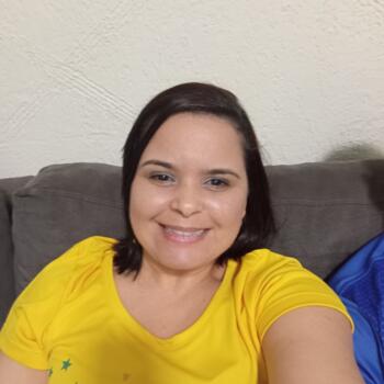 Babysitter in Santo André: Aniele