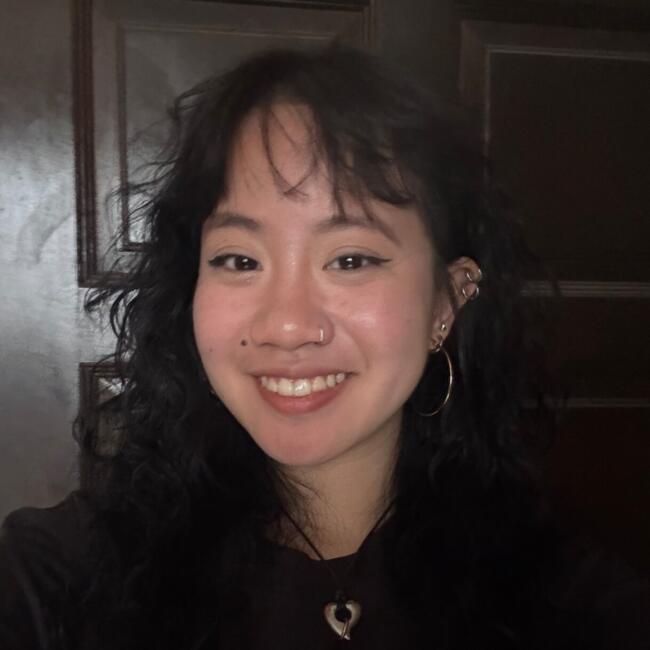Babysitter in Singapore: Dyan