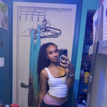 Babysitter in Longueuil: Emmalya