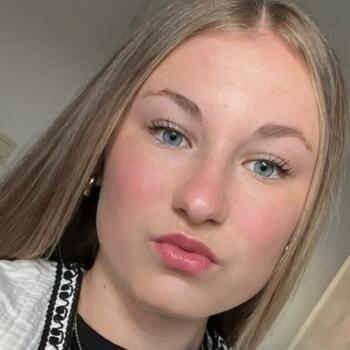 Baby-sitter Plouégat-Guérand: Loelia