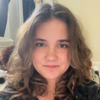 Babysitter in Sarasota: Ella