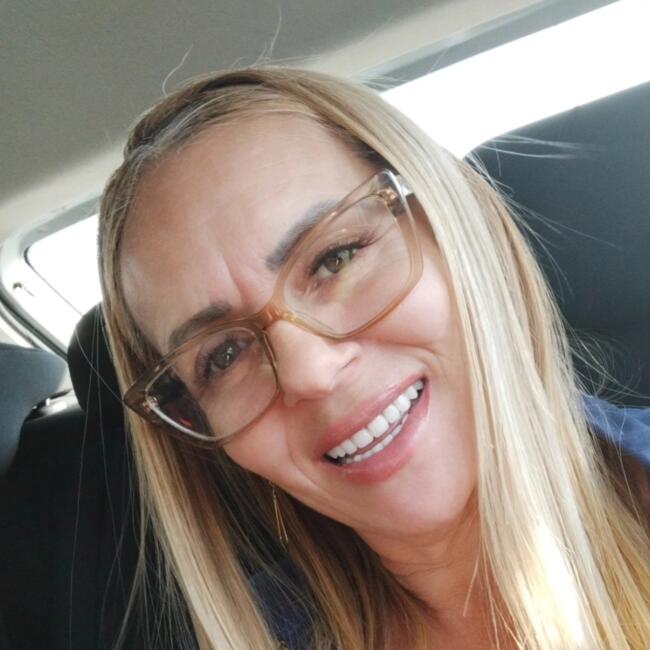 Babysitter in São Paulo: Luiza
