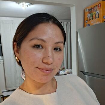 Babysitter in Bay Shore: Alisson