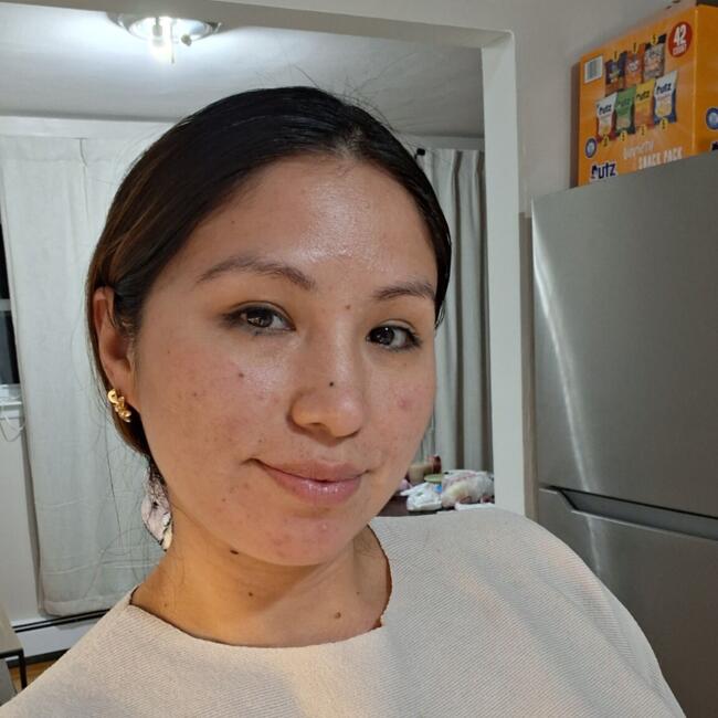 Babysitter in Bay Shore: Alisson