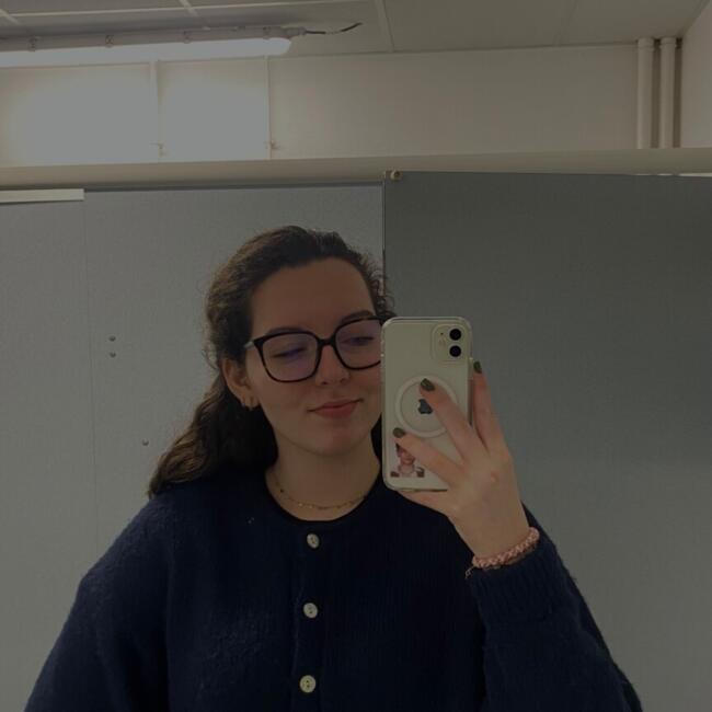 Babysitter in Audrieu: Agathe