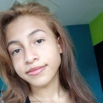 Babysitter in Panama City: Brittany calderon