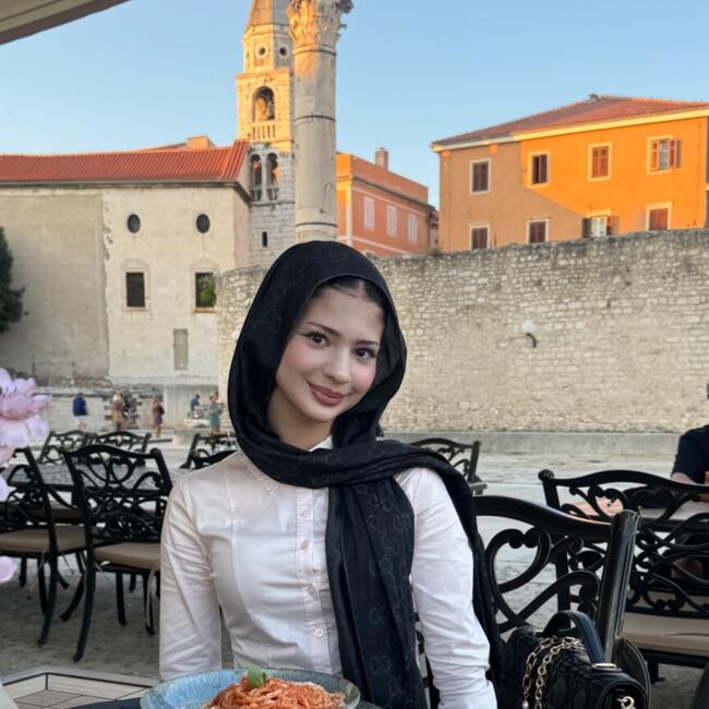 Babysitter in Cologne: Esma