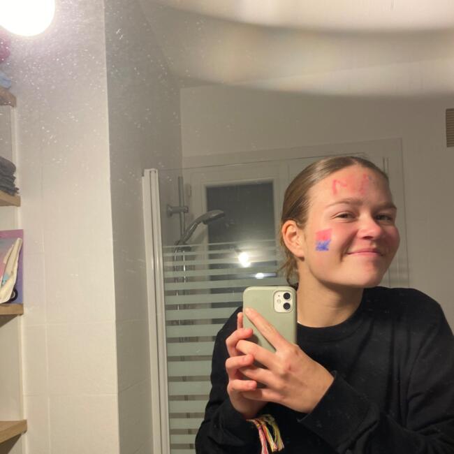 Babysitter in Saint-Médard-en-Jalles: Meline