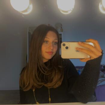 Babysitter in Annecy: Andréa