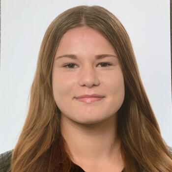 Oppas in Eindhoven: Demi Visser