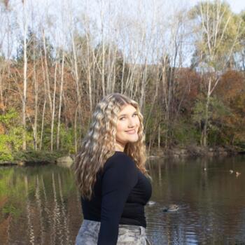 Babysitter in Saint Clair Shores: Maya