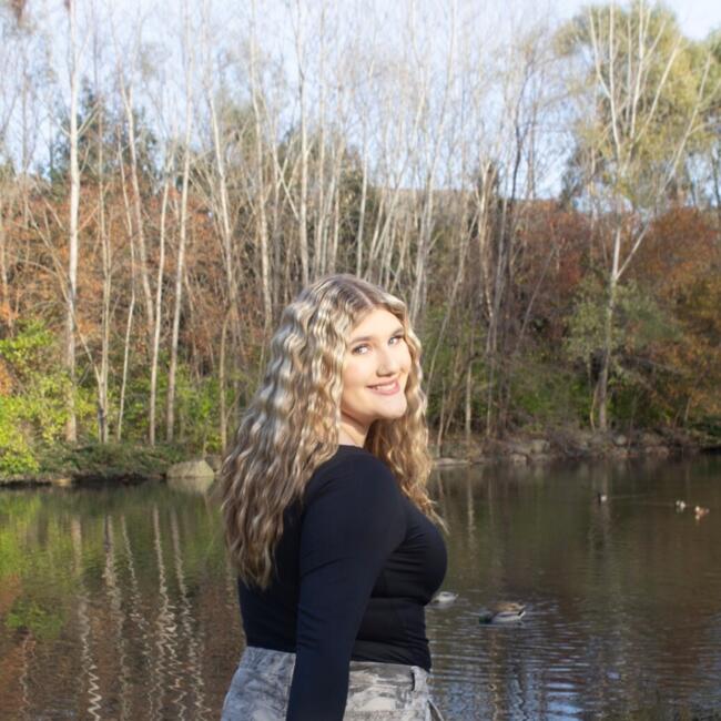 Babysitter in Saint Clair Shores: Maya