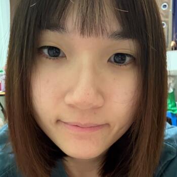 Babysitter in Singapore: Zoey Ngah