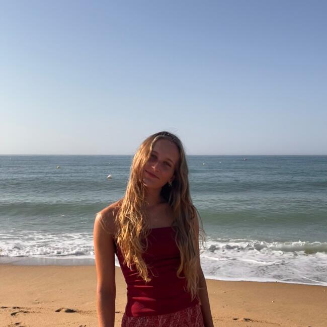 Babysitter in Bragança: Joana