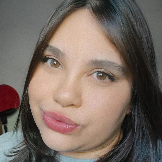 Babysitter in São José dos Campos: Bruna