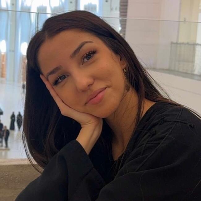 Babysitter in Le Tholonet: Melissa