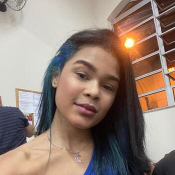 Babysitter Magé: Ana