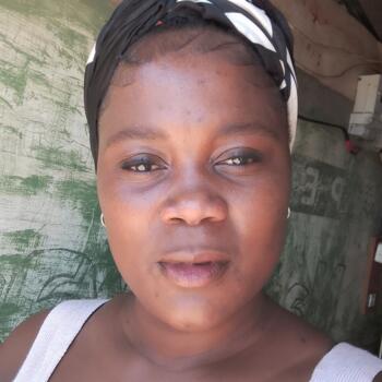 Babysitter in Kimberley: Veronica