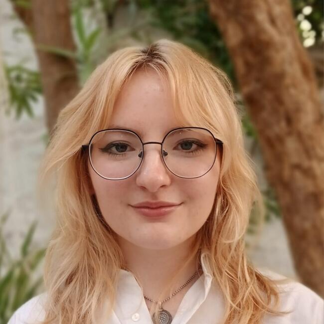 Babysitter in Hillingdon: Isabella